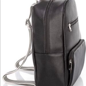 thirty-one Bags - Thirty One Boutique Black Backpack thirty-one Bags - Thirty One Boutique Black Backpack
